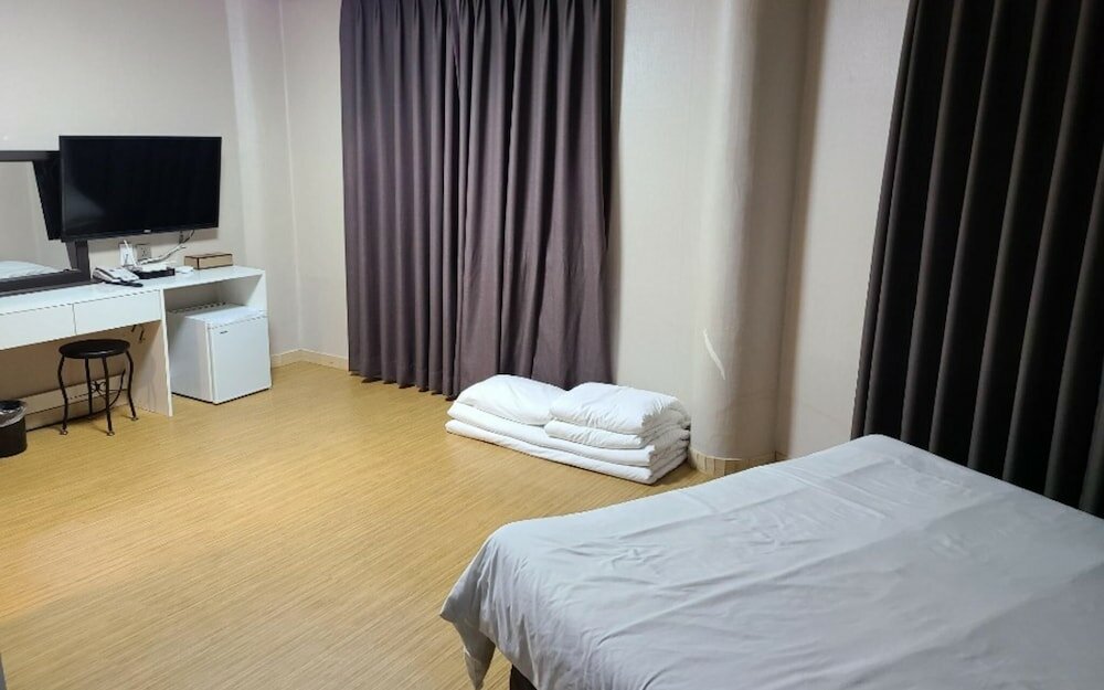 Фото Jeju Ora Stay Hotel