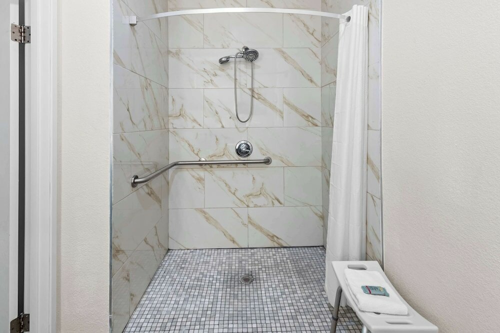 Фото Best Western Worlds of Fun Inn & Suites