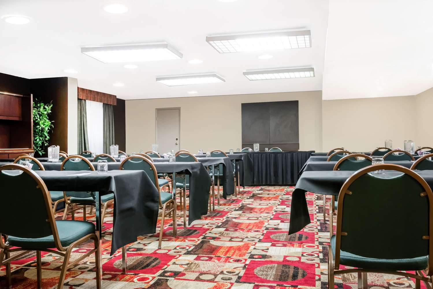 Фото Ramada Conference Center Of Lexington