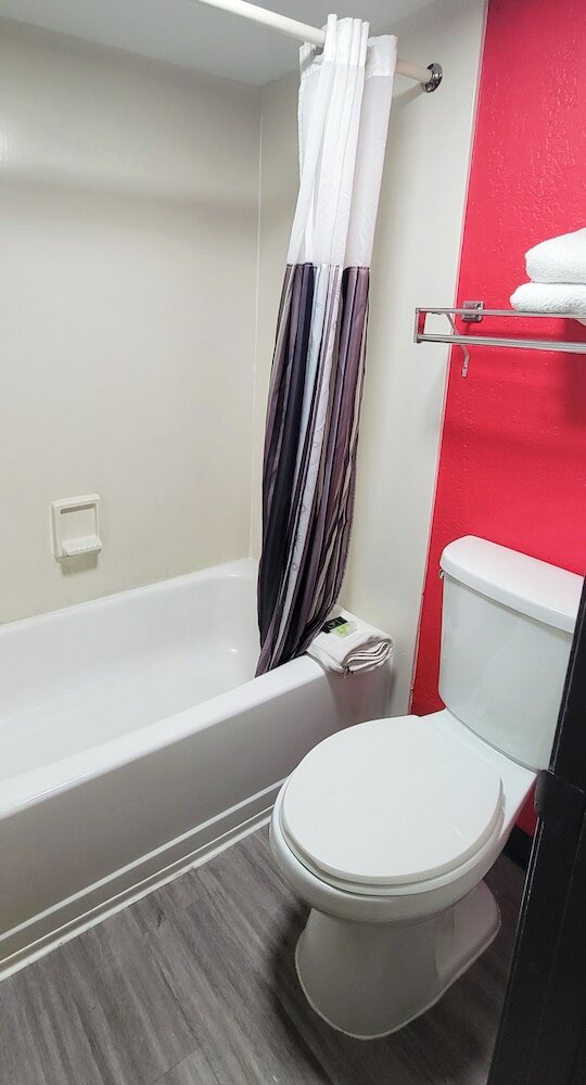 Фото Super 8 by Wyndham San Antonio Near SeaWorld Ingram Park