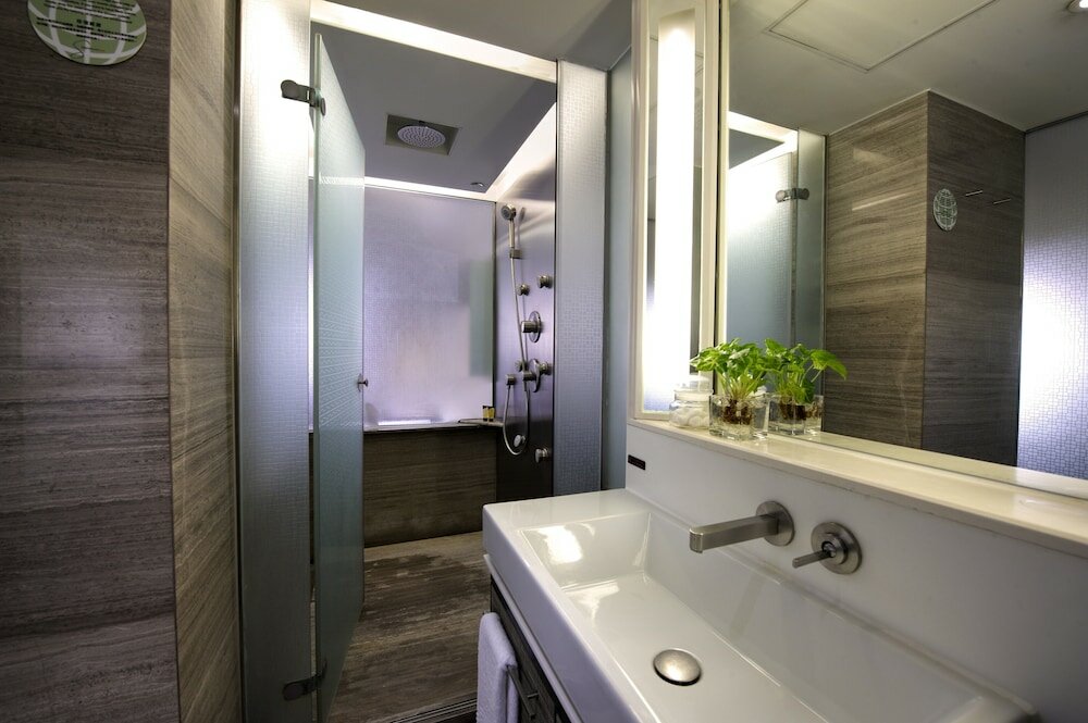 Фото The Charterhouse Causeway Bay