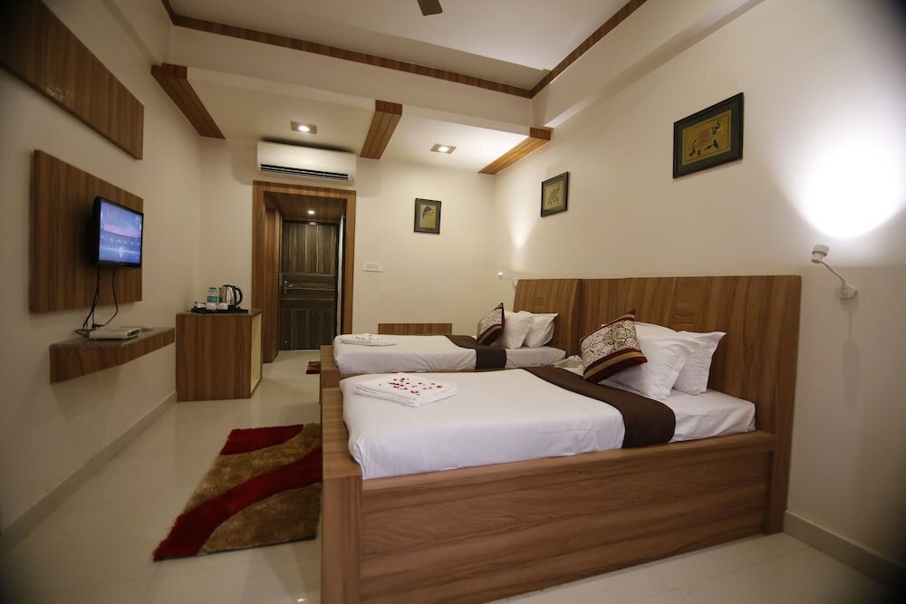 Фото Hotel Sheetal Regency