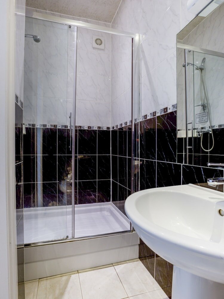 Фото Oyo Sino Hotel