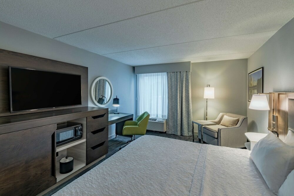 Фото Hampton Inn Waldorf