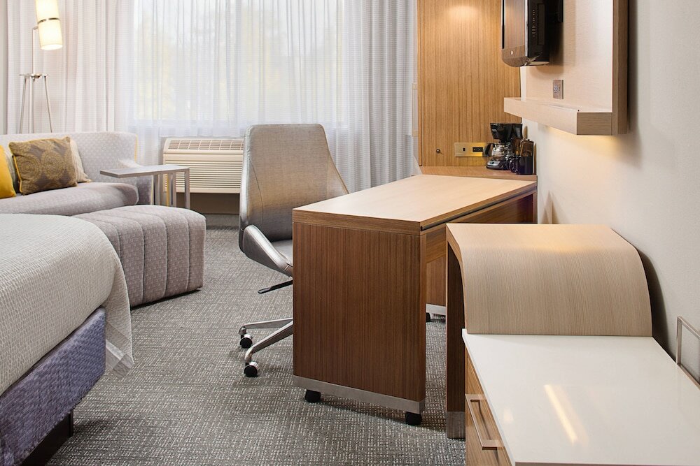 Фото Courtyard by Marriott Sacramento Midtown