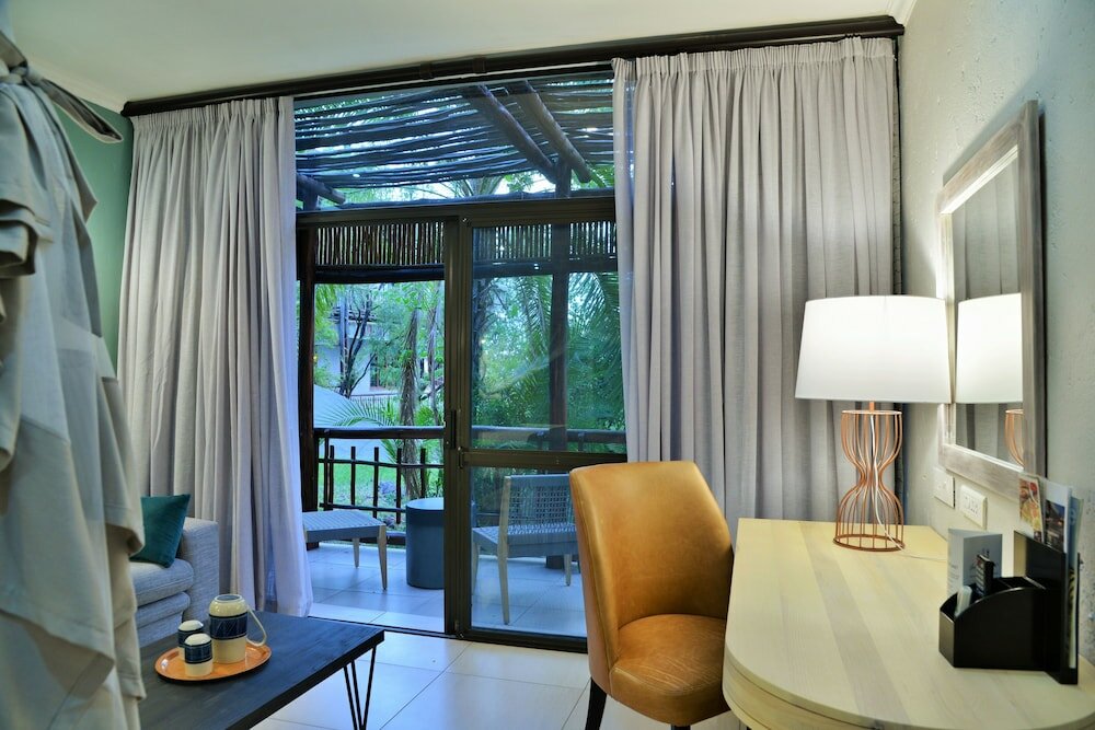 Фото Cresta Mowana Safari Resort & SPA