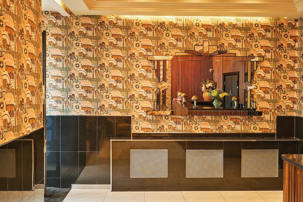 Фото Huttons Hotel