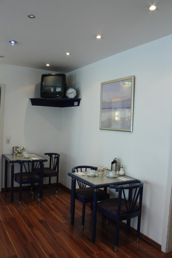 Фото Admiral Hotel