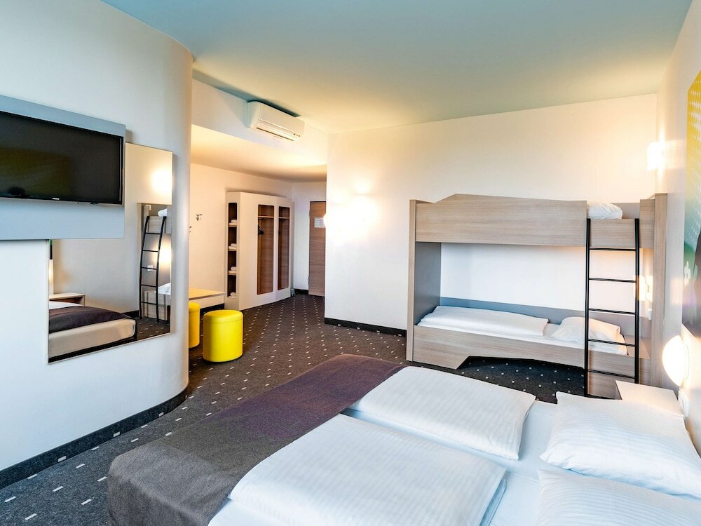 Фото B&b Hotel Göttingen-City