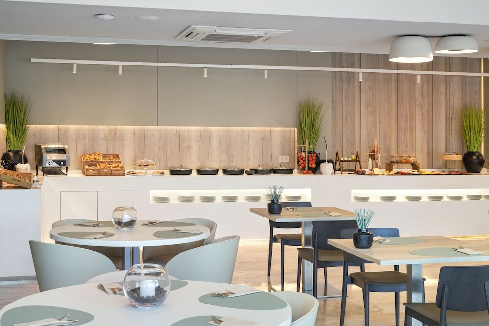 Фото Sallés Hotel Ciutat del Prat Barcelona Airport