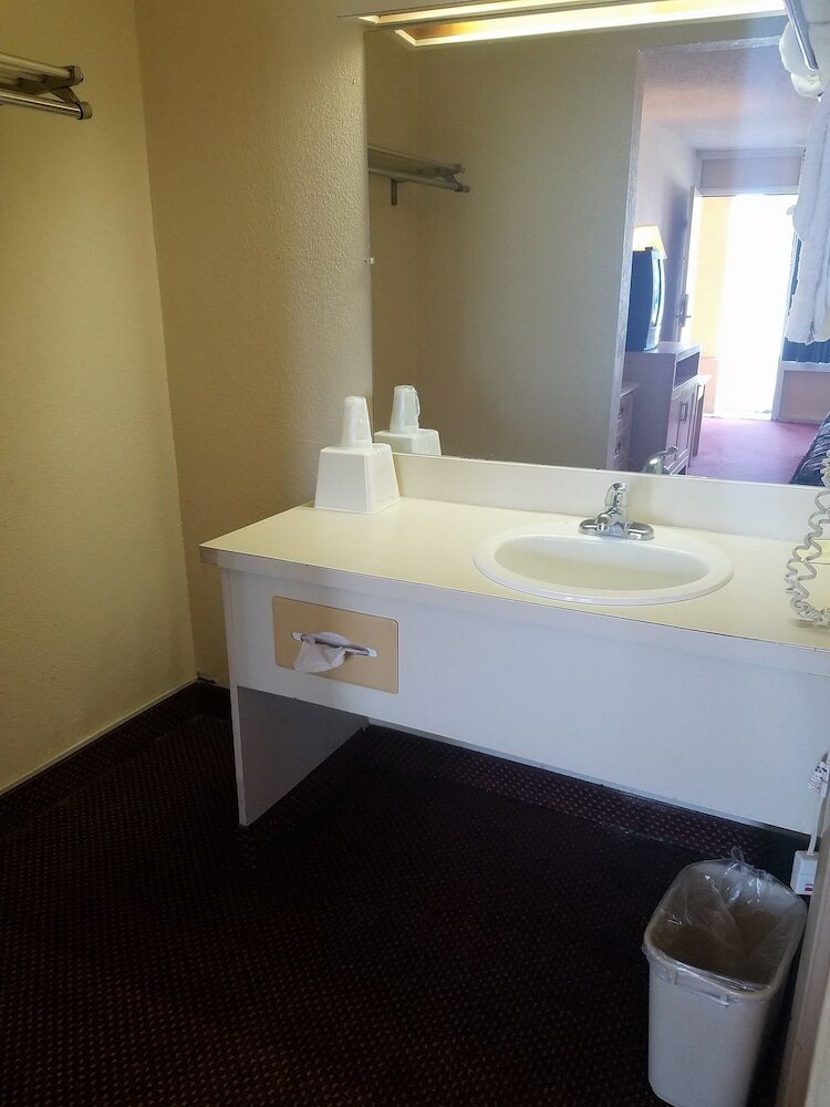 Фото Quality Inn Saint Petersburg North-Tampa Bay