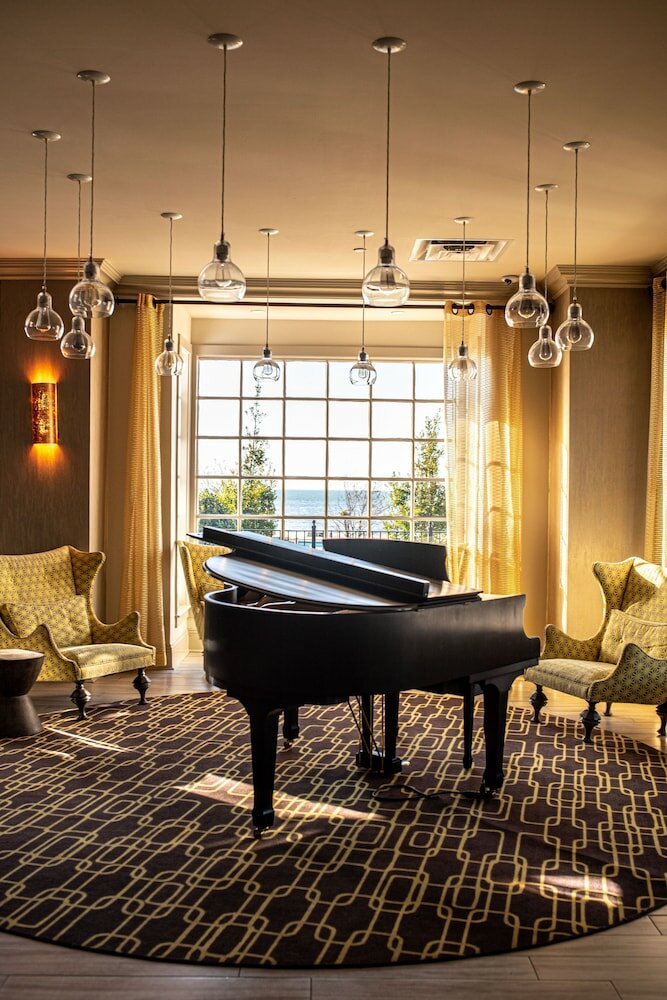 Фото White House Hotel