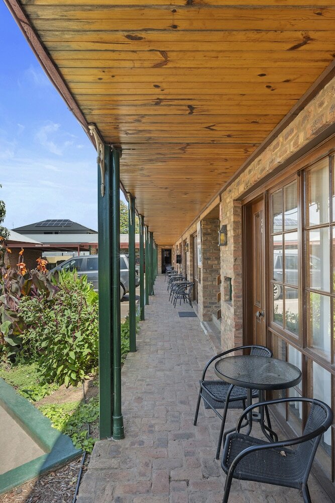 Фото The Settlement Historic Hotel