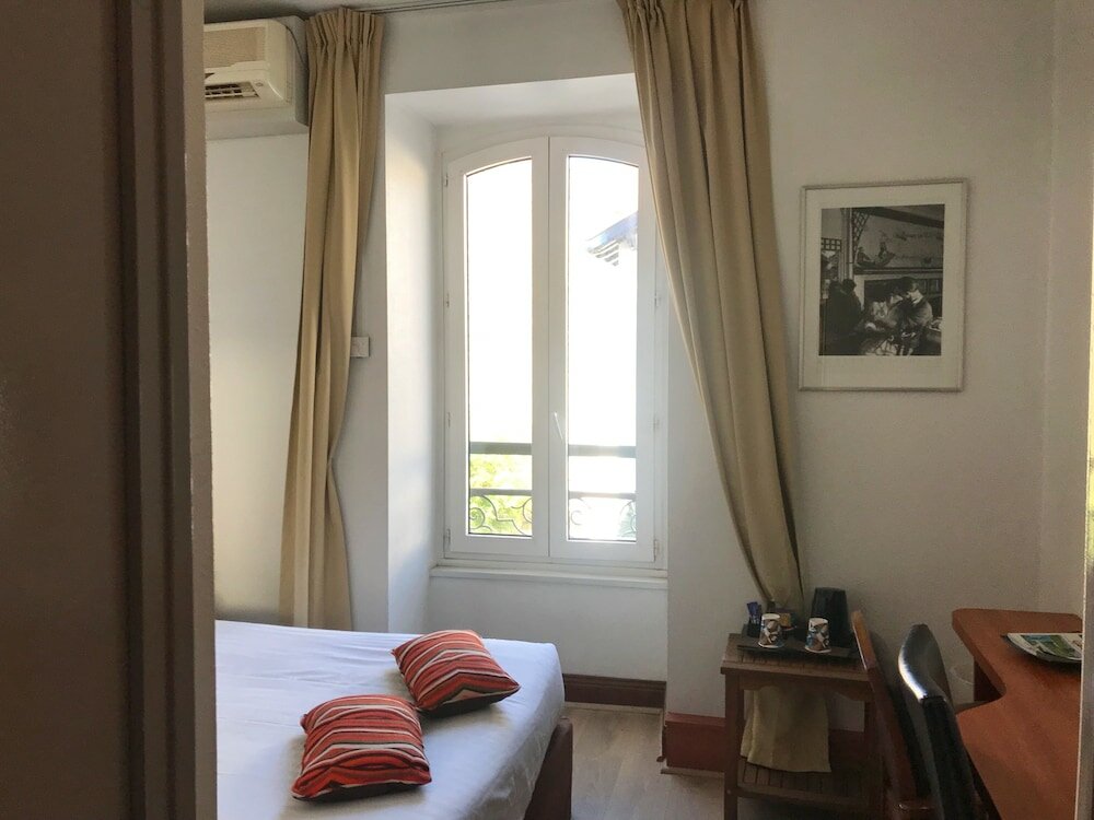 Фото Hotel Colbert