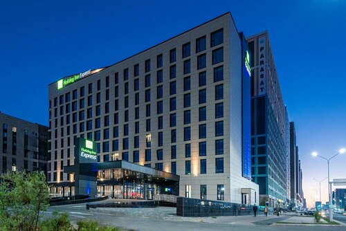 Внешний вид отеля Holiday Inn Express Astana Turan в Астане, фото 1