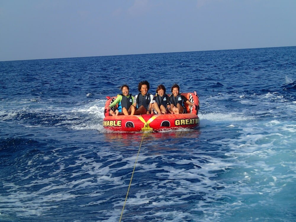 Фото Okinawa Kariyushi Lch Resort on the Beach