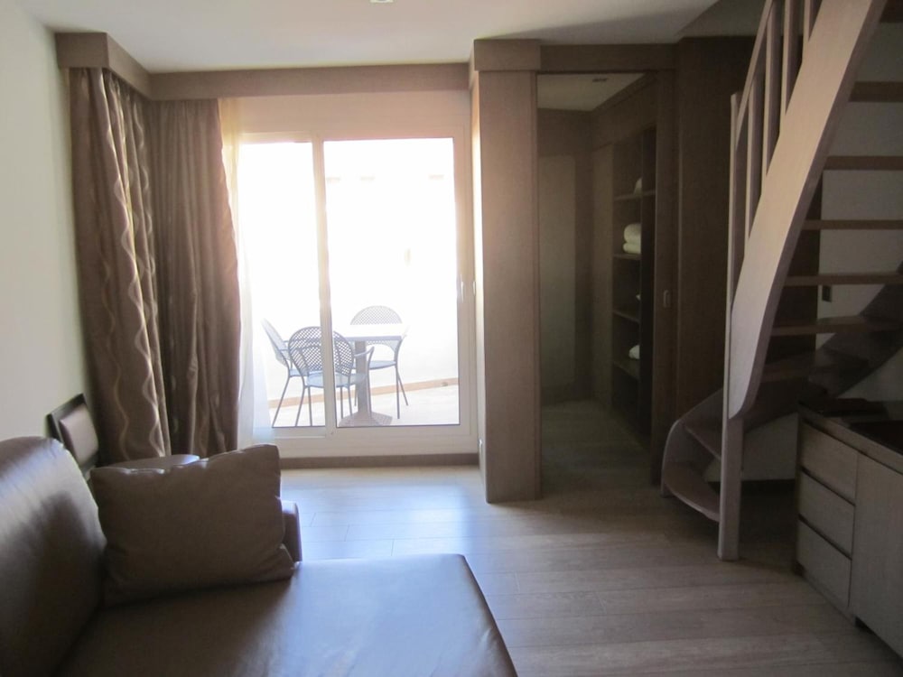 Фото Hotel le Rocher