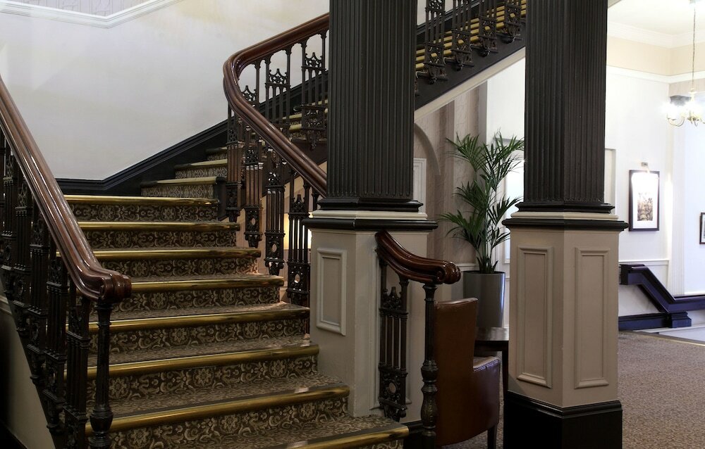 Фото Macdonald New Blossoms Hotel, Chester