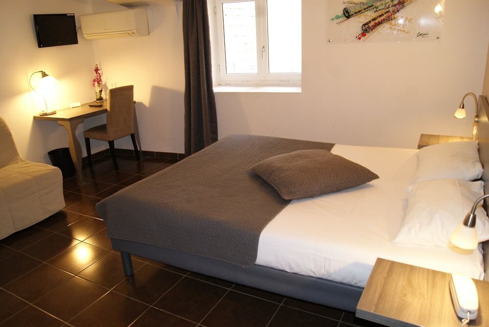 Фото The Originals Boutique, Hôtel Danieli, Avignon