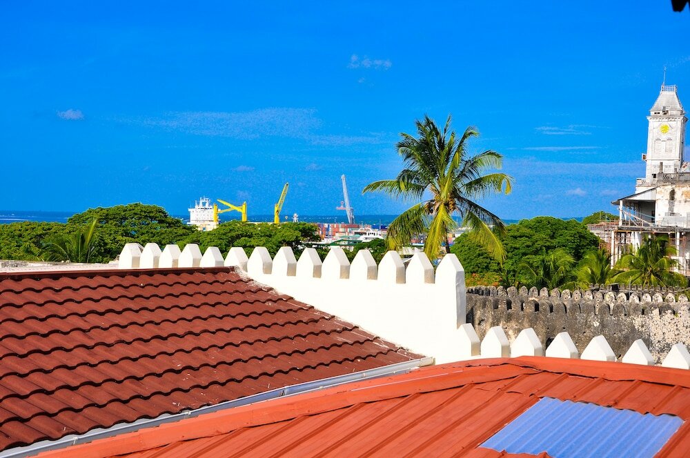 Фото Forodhani Park Hotel