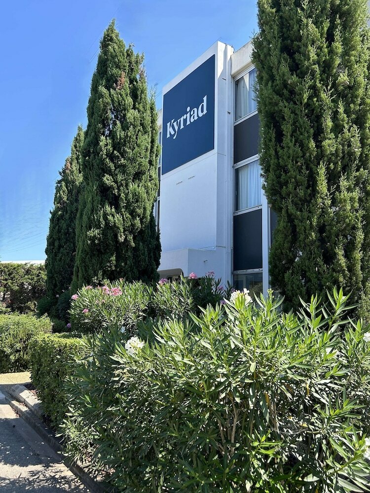 Фото Kyriad Martigues Sud