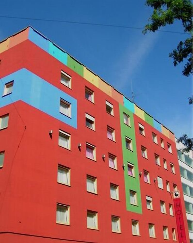 Фото отеля 4