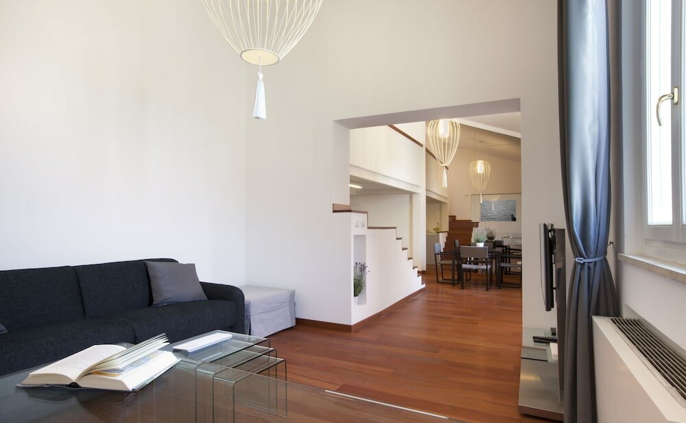 Фото Oriana Homèl Roma