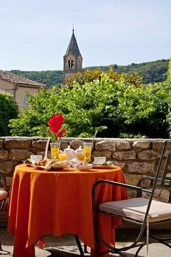 Внешний вид отеля Hostellerie Le Castellas в Коллиасе, фото 3