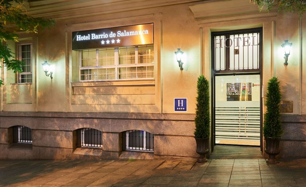 Фото Barrio de Salamanca Suites