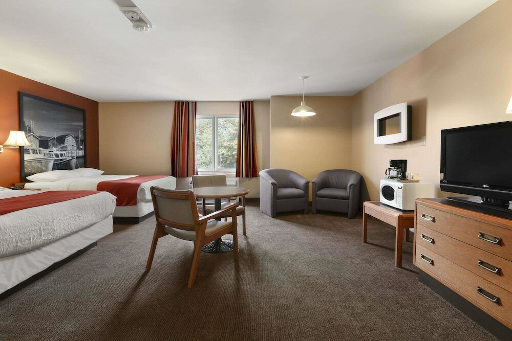 Фото Super 8 by Wyndham North Bay