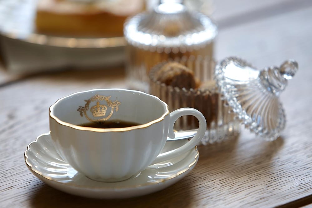 Фото Vasia Royal Hotel