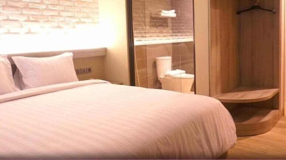 Фото Expressia Hotel Makassar