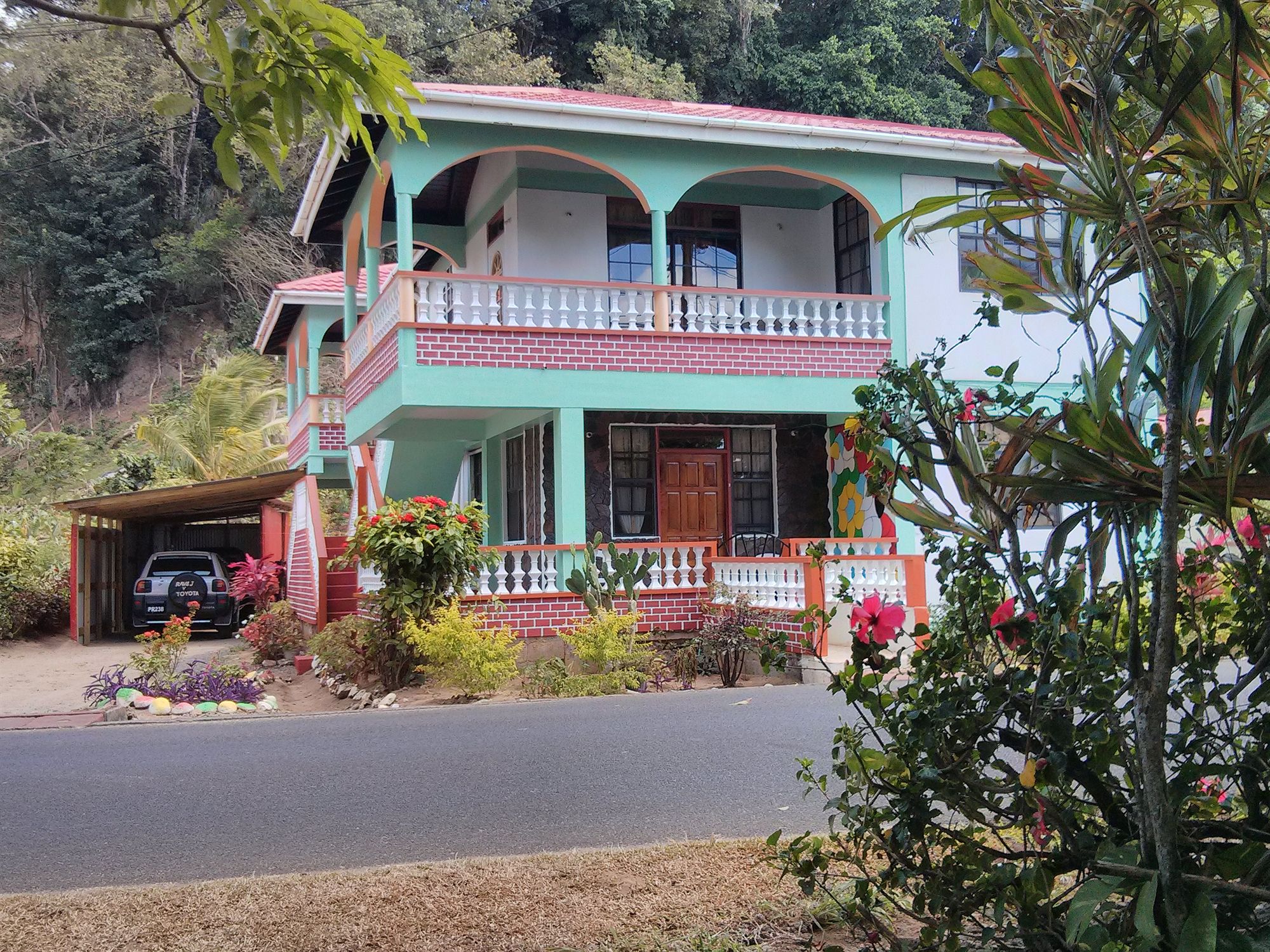 Фото отеля 1