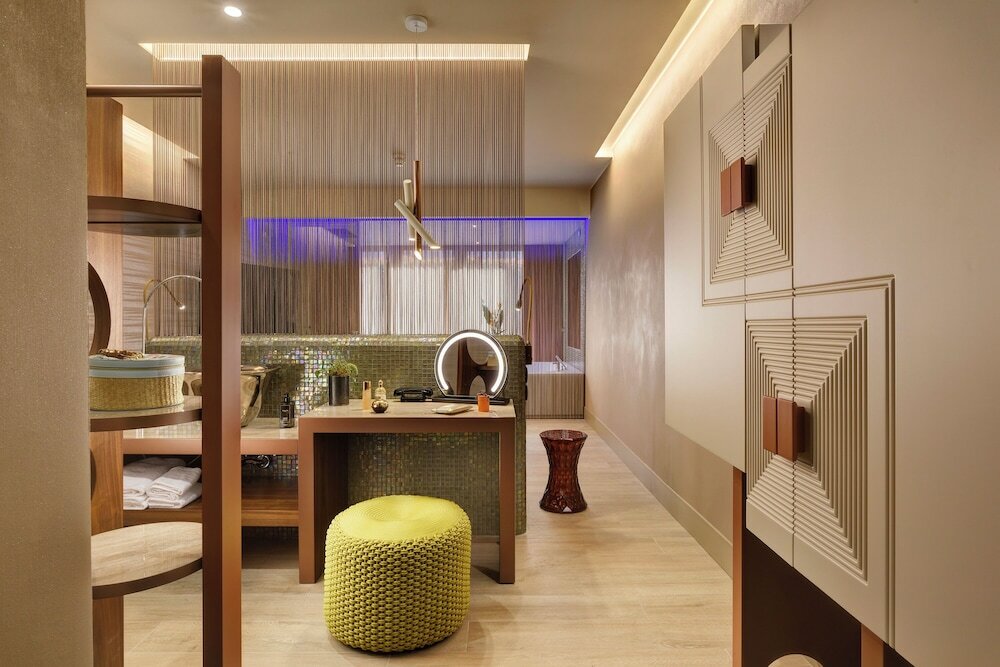 Фото Milan Suite Hotel