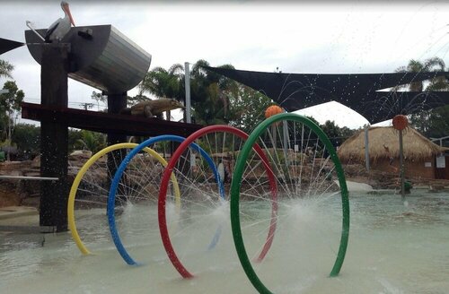 Гостиница Blue Dolphin Holiday Resort - Campground в Ямбе