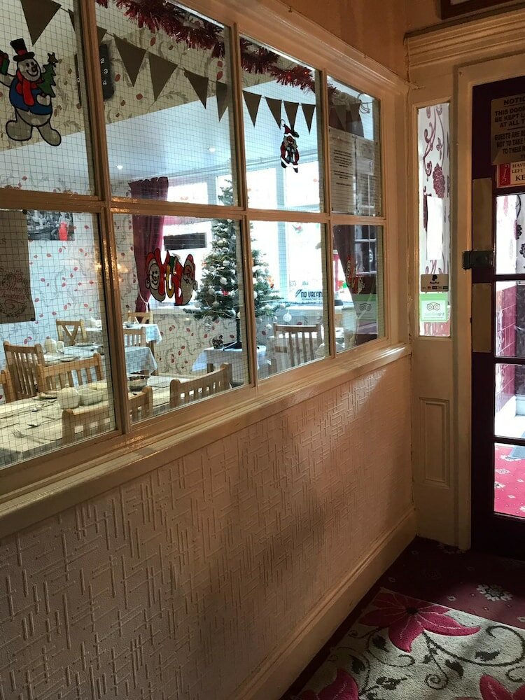 Фото Montgomery Hotel