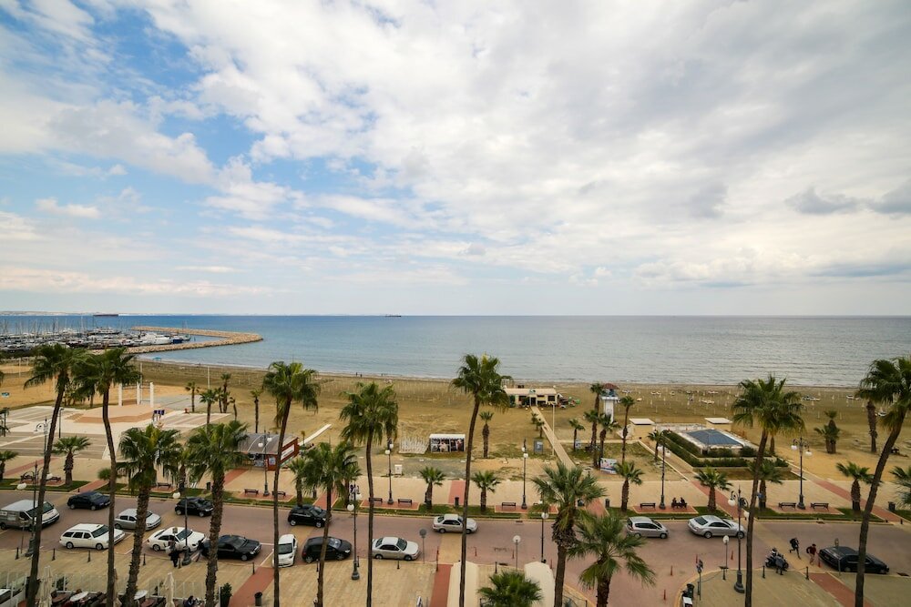 Фото Les Palmiers Boutique Beach Hotel and Luxury Apartments