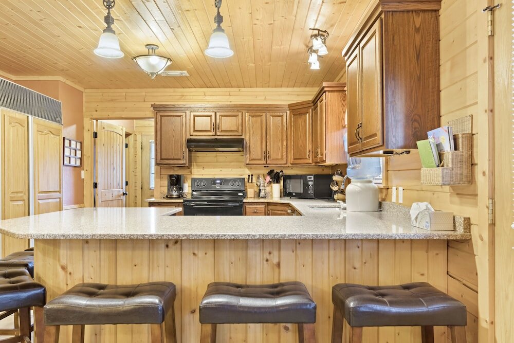 Фото Thunderbird Resort & Event Center