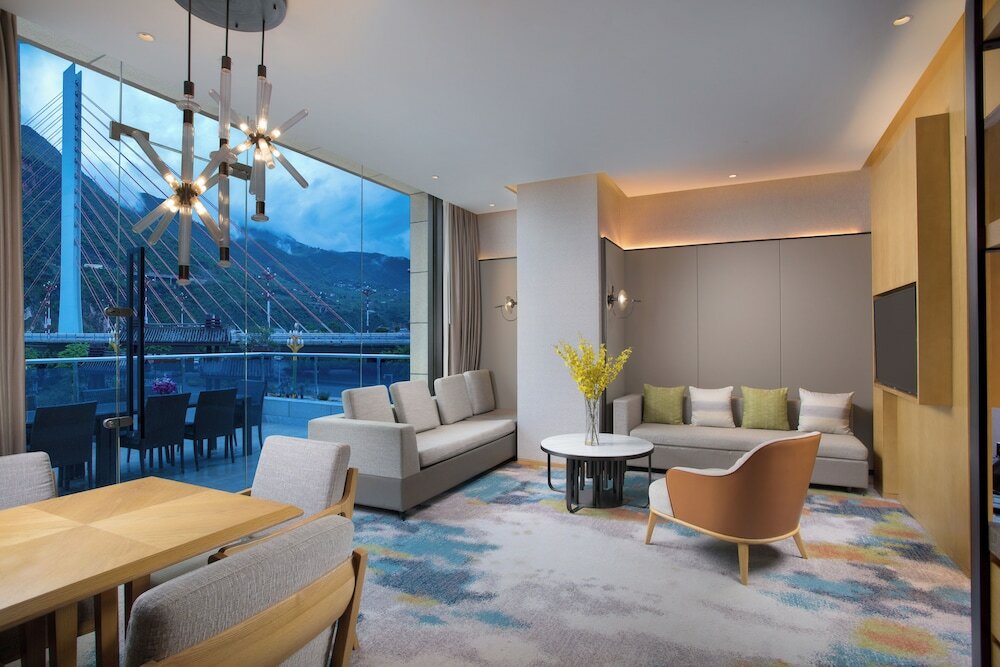 Фото Hilton Garden Inn Nujiang