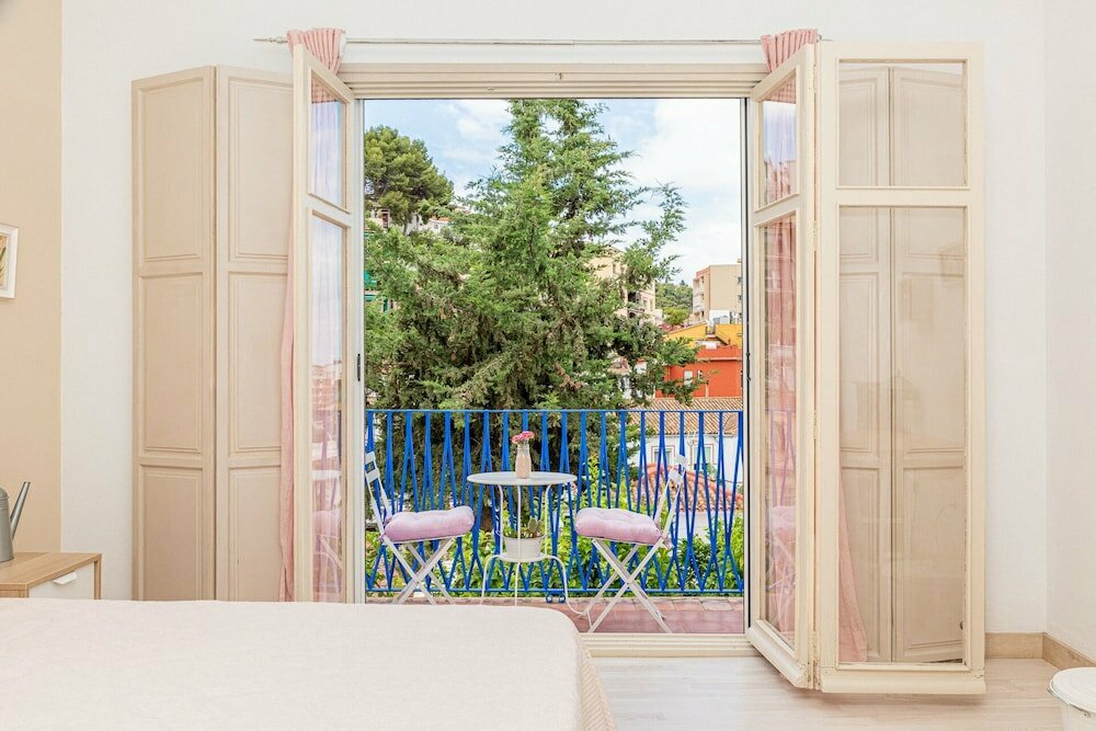 Guest house Blue Castle Guesthouse, Malaga, photo