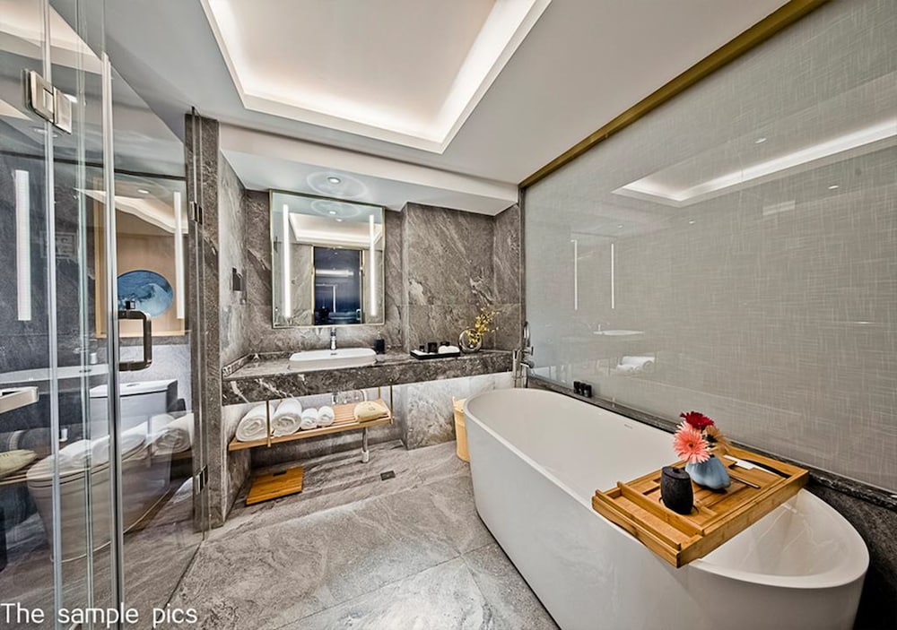 Фото Royce Hotel Shenzhen