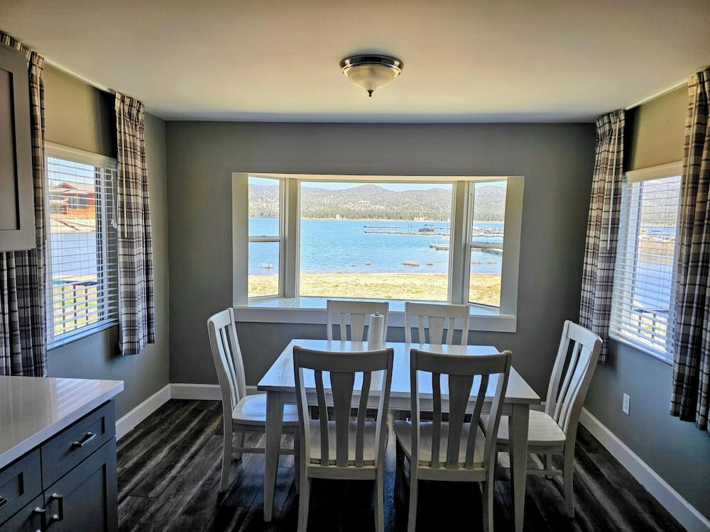 Фото Big Bear Frontier