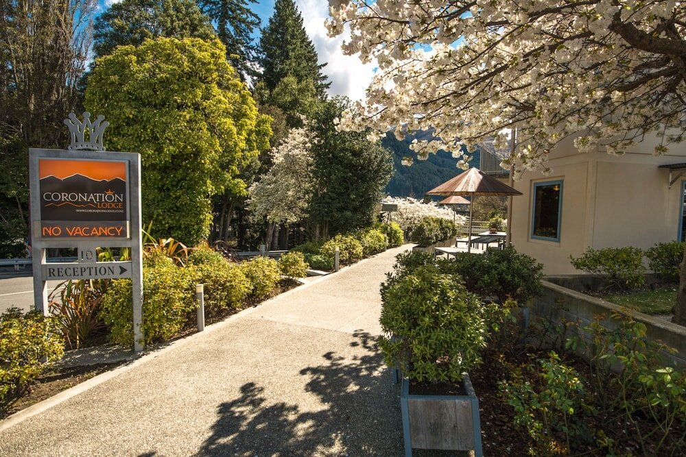 Фото Coronation Lodge