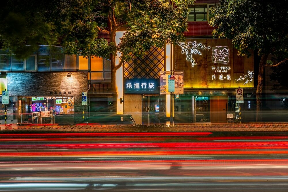 Фото отеля 1