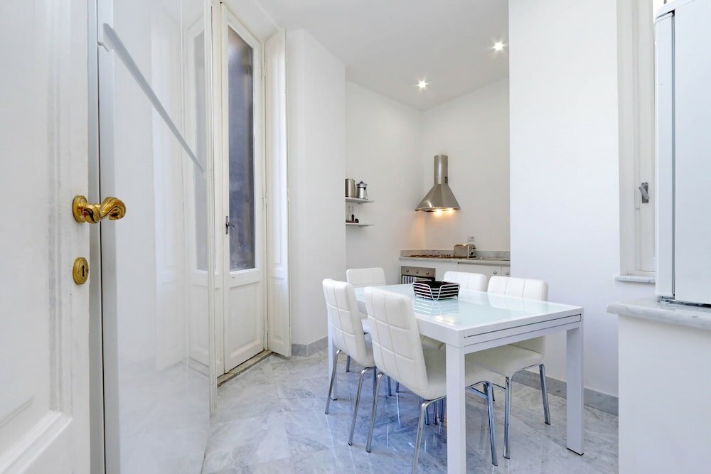 Фото Prestigious Apartment VIA Veneto