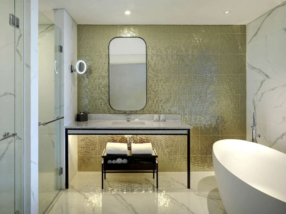 Фото Movenpick Surabaya City