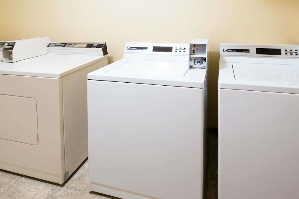 Фото Travelodge by Wyndham East Portland/Gresham