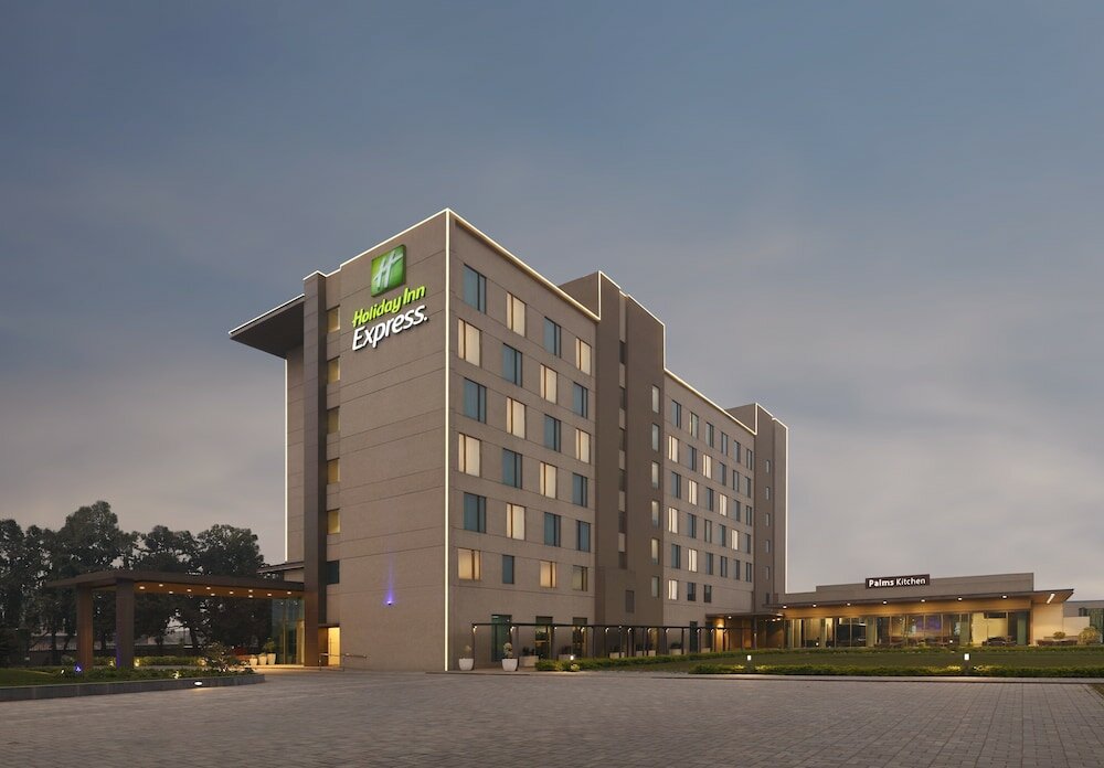 Фото Holiday Inn Express Kolkata Airport, an Ihg Hotel