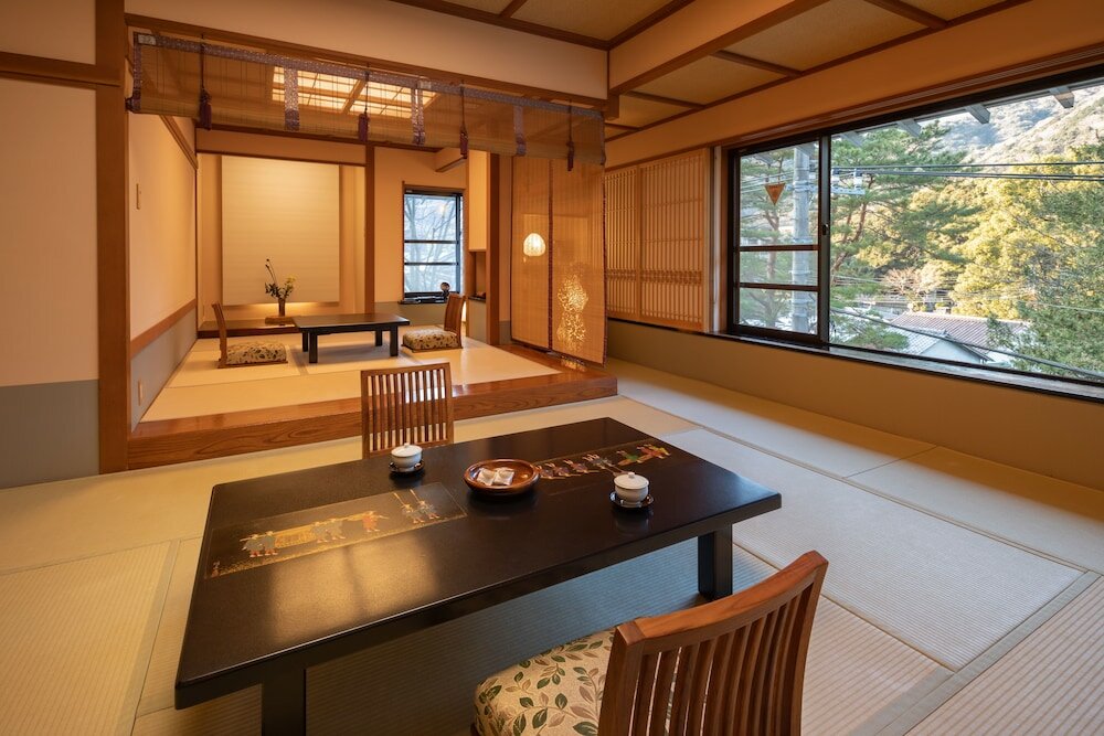 Фото Hakone Kamon