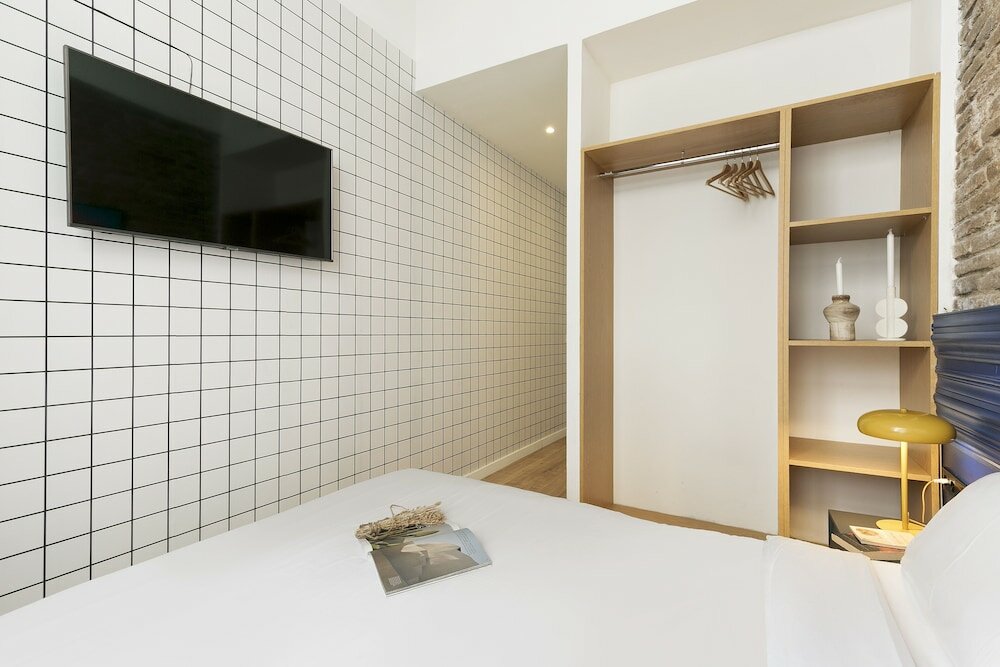 Фото Arte Suites by Olala Homes